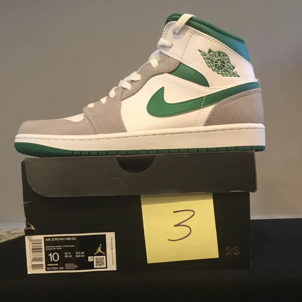 Jordan 1 Mid Pine green, white, grey. Popular color that sold out fast!!!